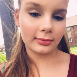 Meet your Posher, Elaina